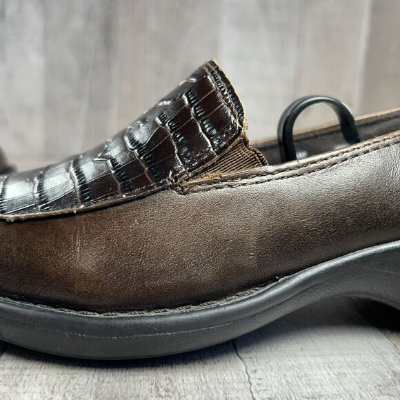Clarks Women's Artisan Slip On Leather Loafer Shoes Croc Print Brown Size 6 M - Picture 11 of 15